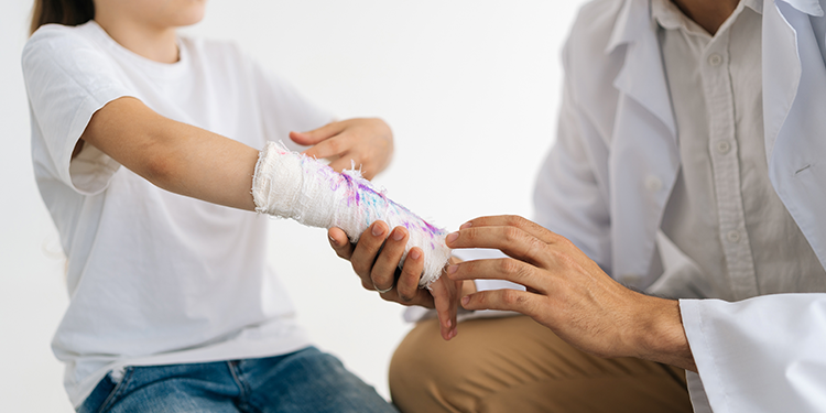 Pediatric Fracture Treatment: Quick Recovery for Growing Bones